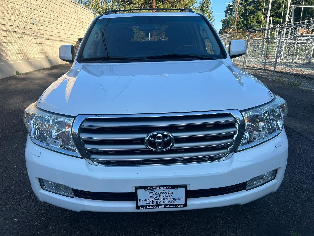Used 2009 Toyota Land Cruiser w/ Upgrade Pkg AWD/4WD image 2