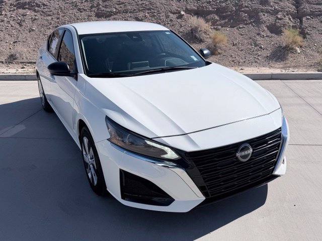 Certified 2025 Nissan Altima 2.5 S FWD image 3