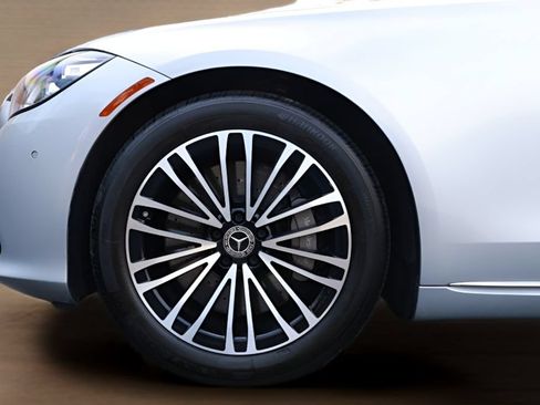 Used 2023 Mercedes-Benz S 500 4MATIC image 6
