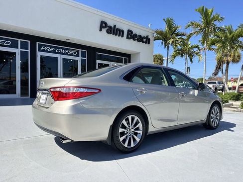 Used 2017 Toyota Camry FWD image 24