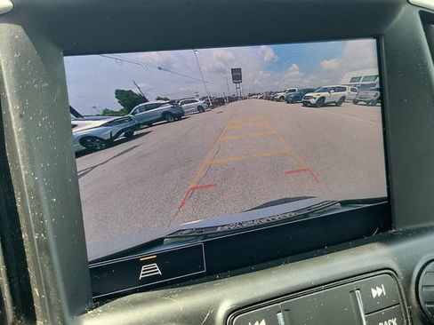 Used 2022 GMC Terrain SLE w/ Driver Convenience Package FWD image 28