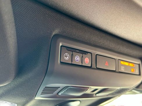 Used 2022 Chevrolet Corvette Stingray Coupe w/ Z51 Performance Package image 45