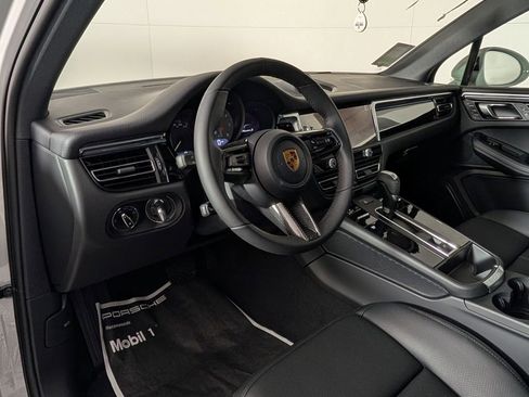 New 2026 Porsche Macan S image 4