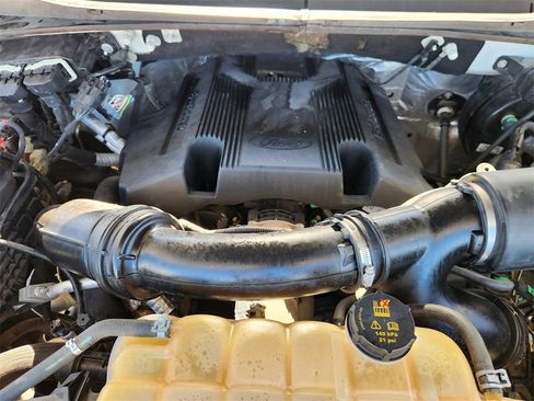 Used 2017 Ford F150 Lariat w/ Equipment Group 502A Luxury image 29