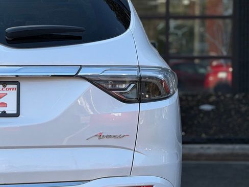 Used 2023 Buick Enclave Avenir image 16