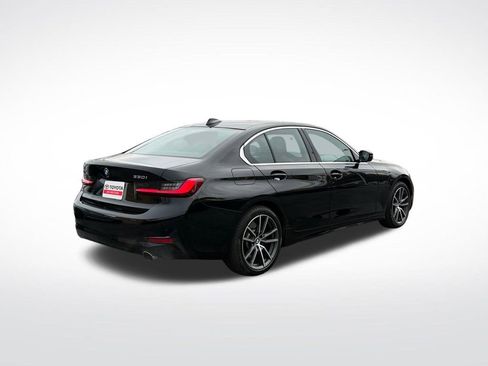 Used 2022 BMW 330i xDrive Sedan w/ Convenience Package image 5