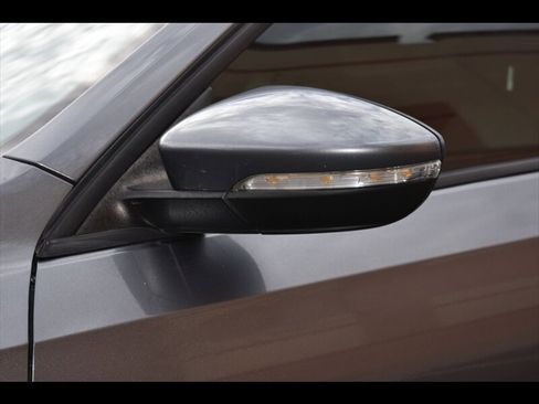 Used 2018 Volkswagen Passat 2.0T R-Line image 47