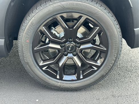 New 2025 Honda Pilot Touring image 12