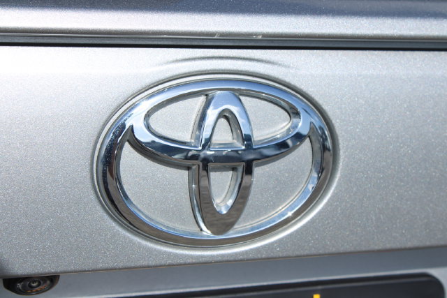Used 2023 Toyota RAV4 XLE Premium FWD image 7