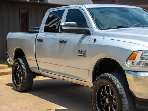 Used 2018 RAM 2500 Tradesman w/ Chrome Appearance Group AWD/4WD image 15