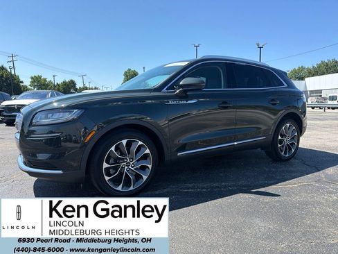 Used 2023 Lincoln Nautilus Reserve AWD/4WD image 4