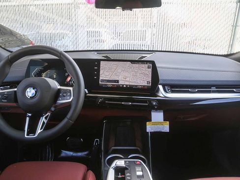 New 2026 BMW X2 xDrive28i w/ M Sport Package AWD/4WD image 9