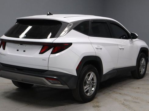 Certified 2025 Hyundai Tucson SE image 10