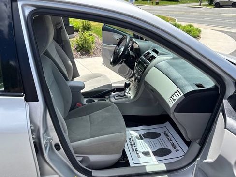 Used 2012 Toyota Corolla LE FWD image 14