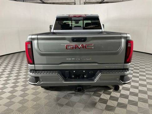 Used 2024 GMC Sierra 2500 Denali w/ Denali Reserve Package AWD/4WD image 5