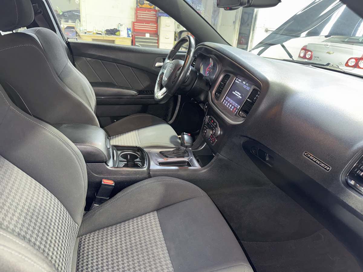 Used 2019 Dodge Charger R/T w/ Driver Confidence Group RWD image 28