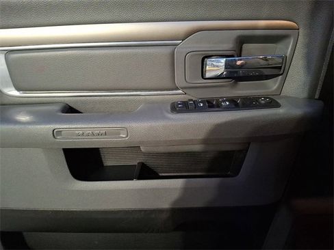 Used 2017 RAM 1500 Classic SLT image 20