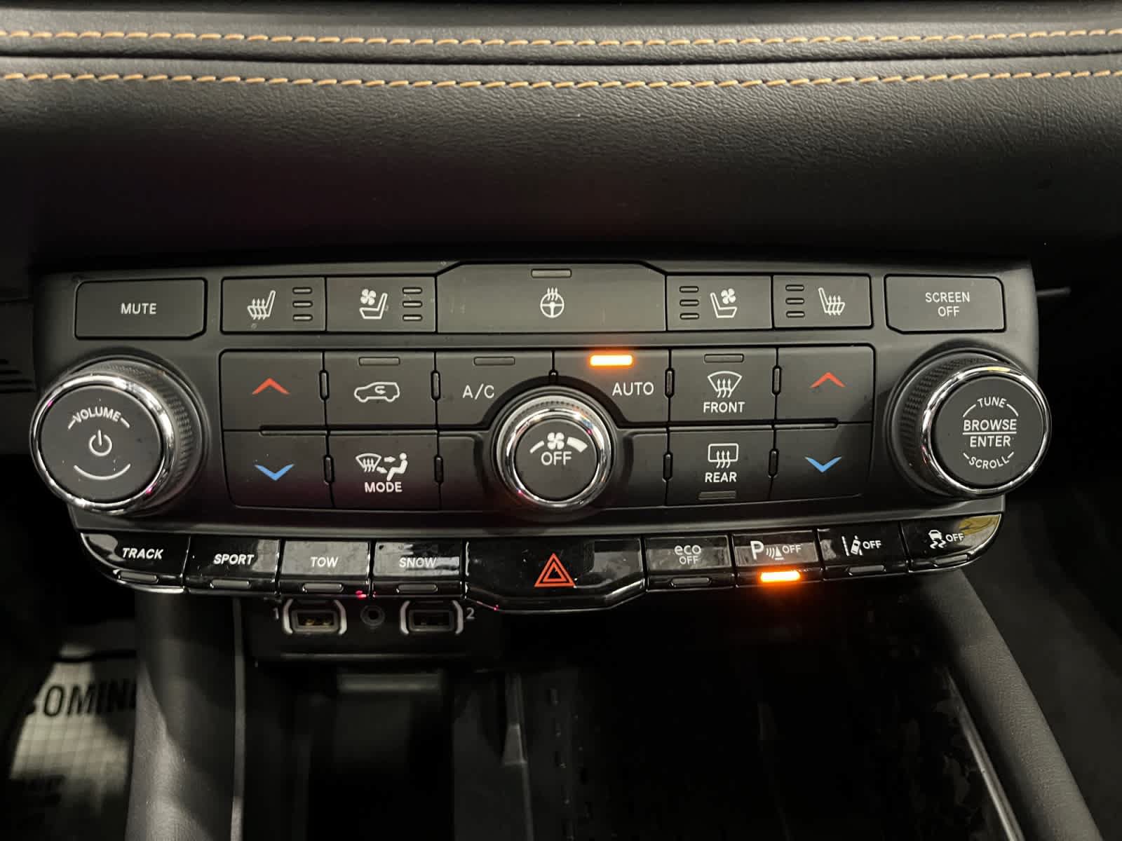 Used 2025 Dodge Durango R/T AWD/4WD image 17