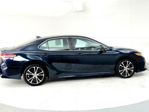 Used 2018 Toyota Camry SE w/ Audio Package FWD image 6