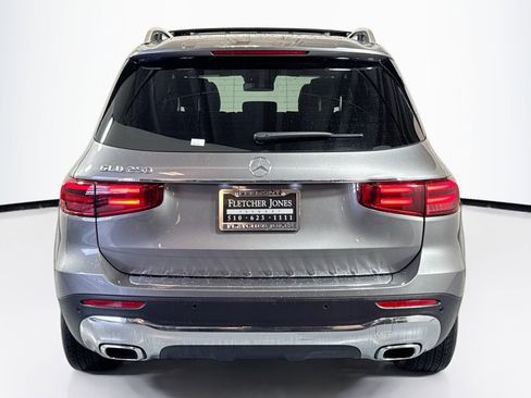 Used 2026 Mercedes-Benz GLB 250 image 6