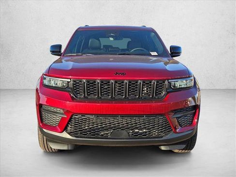 New 2025 Jeep Grand Cherokee Altitude w/ Trailer Tow Package image 6