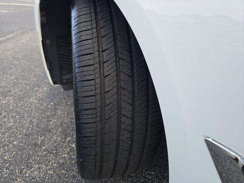 Used 2022 BMW 540i xDrive w/ Convenience Package image 30