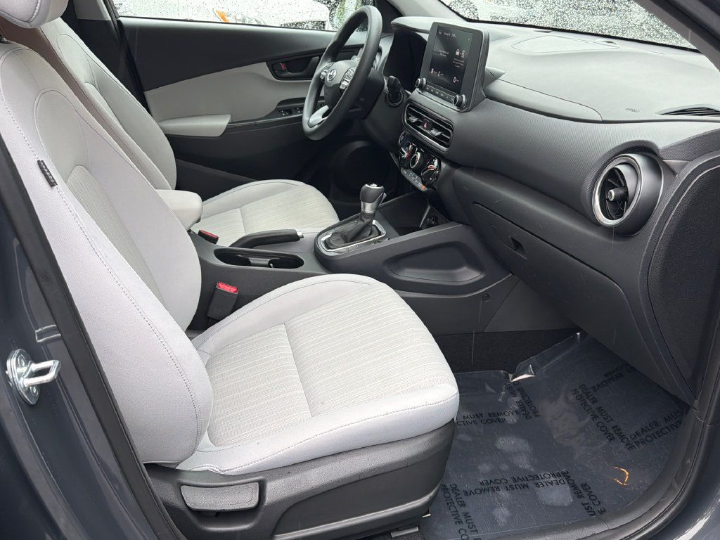 Used 2023 Hyundai Kona SEL w/ Cargo Package FWD image 7