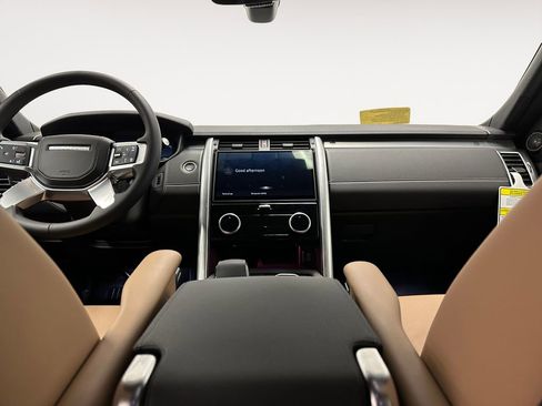 New 2026 Land Rover Discovery Limited Edition AWD/4WD image 11