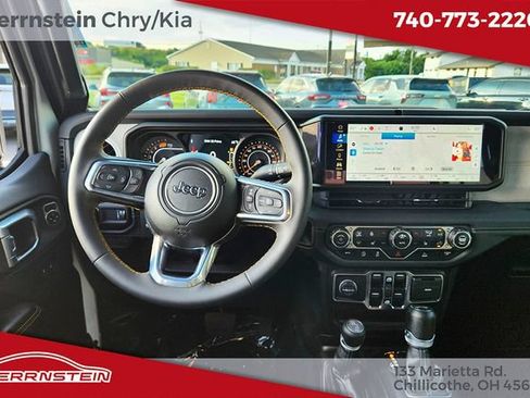 Used 2024 Jeep Wrangler Unlimited Sahara AWD/4WD image 6
