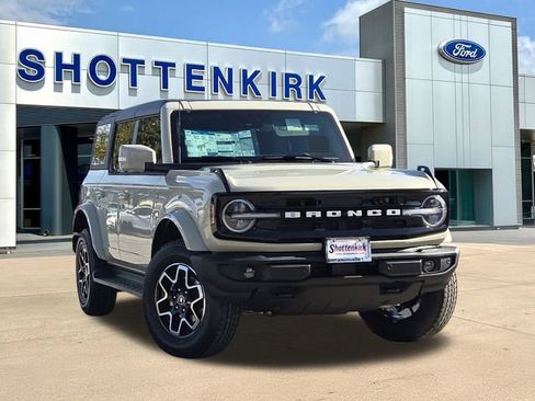 New 2025 Ford Bronco Outer Banks image 1