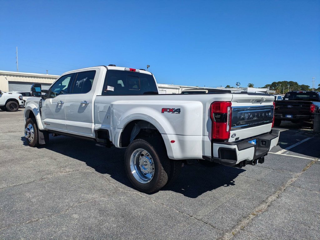 New 2027 Ford F450 Platinum w/ Platinum Plus Package AWD/4WD image 6