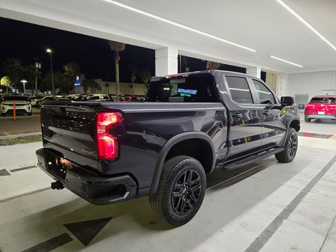 Used 2024 Chevrolet Silverado 1500 ZR2 AWD/4WD image 7