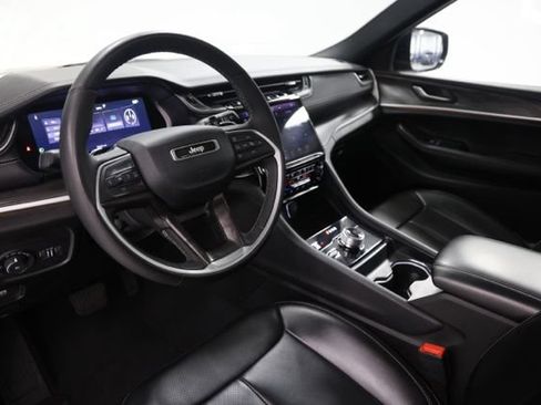 Used 2024 Jeep Grand Cherokee L Limited w/ Luxury Tech Group II AWD/4WD image 19