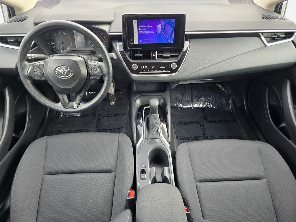 Used 2025 Toyota Corolla LE FWD image 18