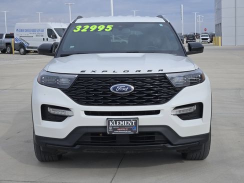 Used 2022 Ford Explorer ST-Line image 3