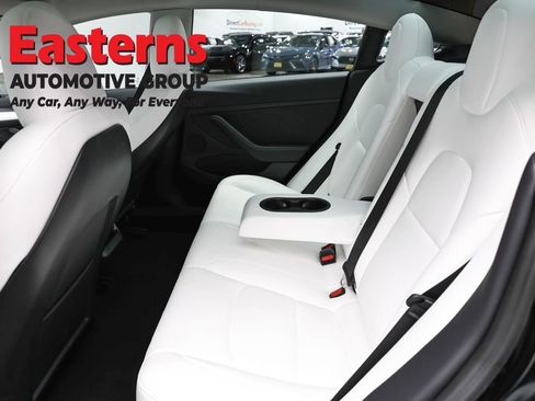 Used 2023 Tesla Model 3 Standard Range image 16