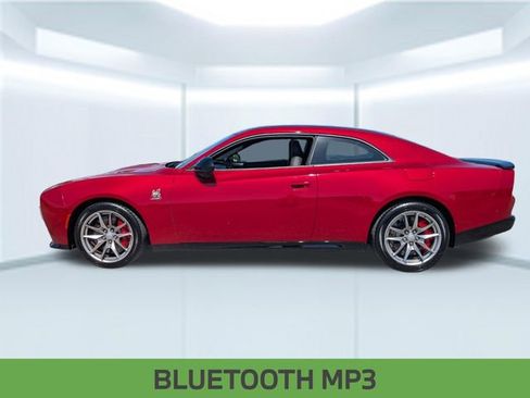 Used 2024 Dodge Charger Daytona Scat Pack w/ Plus Group AWD/4WD image 2