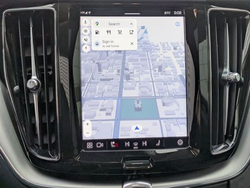 Certified 2024 Volvo XC60 B5 Core w/ Protection Package Premier image 22