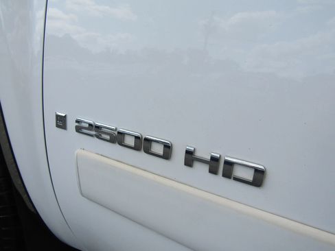Used 2008 Chevrolet Silverado 2500 LT w/ 2LT Convenience Package RWD image 12