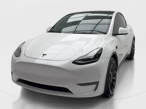 Used 2023 Tesla Model Y Performance AWD/4WD image 4