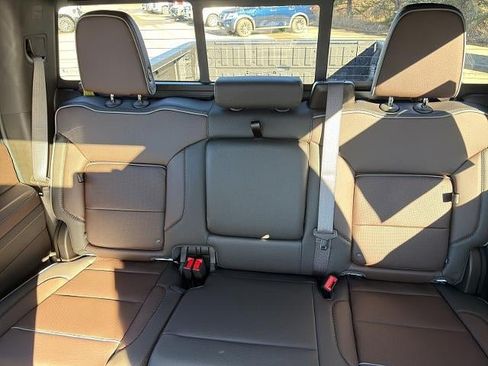 New 2026 GMC Sierra 2500 Denali w/ Denali Reserve Package AWD/4WD image 40