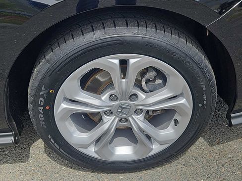 Certified 2025 Honda Accord LX image 9