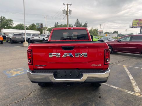 Used 2026 RAM 2500 Big Horn AWD/4WD image 4
