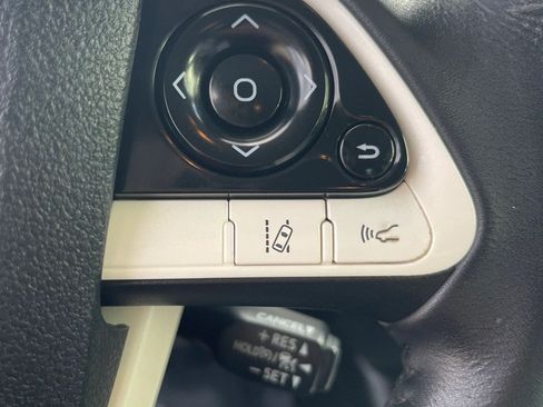 Used 2017 Toyota Prius Prime Premium FWD image 15