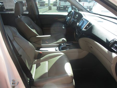 Used 2016 Honda Pilot Elite image 11