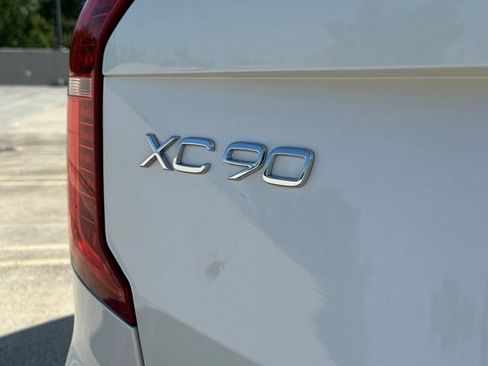 Certified 2023 Volvo XC90 B5 Plus w/ Protection Package Premier AWD/4WD image 38