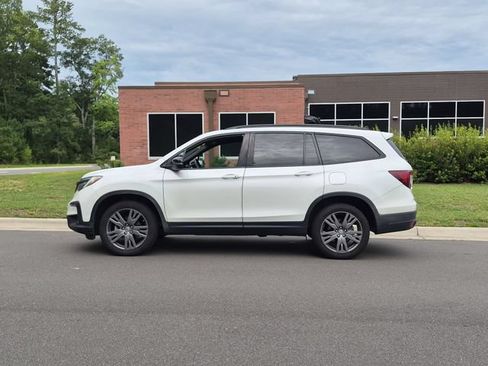 Used 2022 Honda Pilot Sport image 2