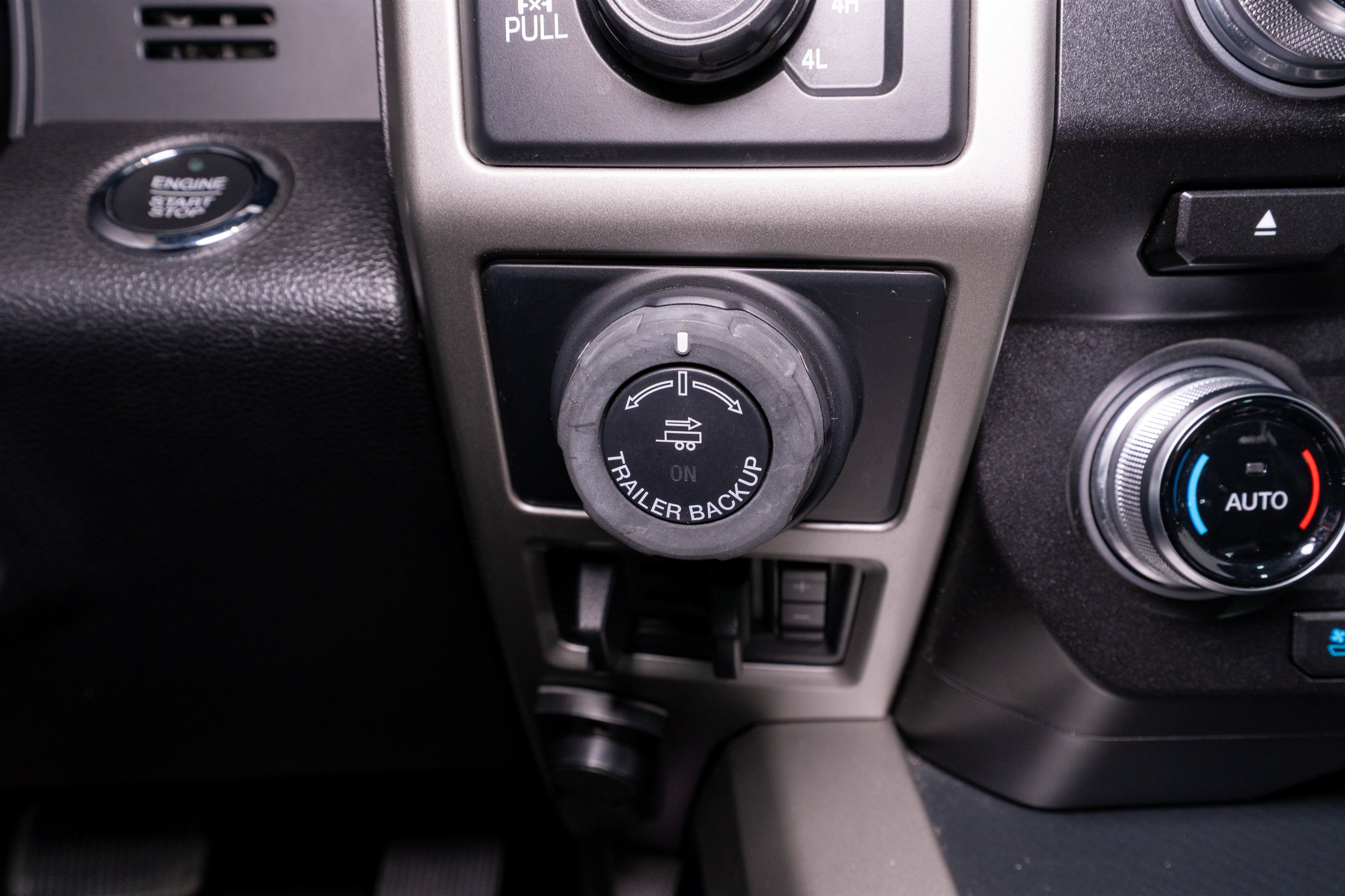 Used 2018 Ford F150 Lariat w/ Equipment Group 502A Luxury AWD/4WD image 30