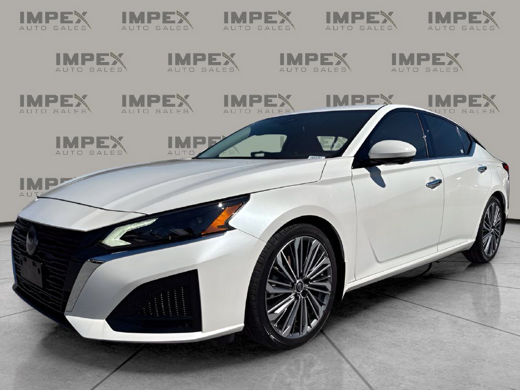 Used 2024 Nissan Altima 2.5 SL FWD image 1