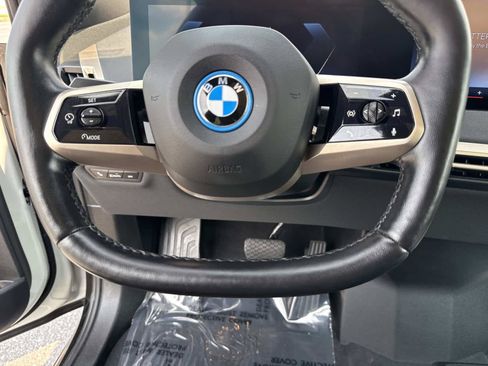 Used 2024 BMW iX xDrive50 AWD/4WD image 18